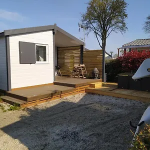  Camping Chalet